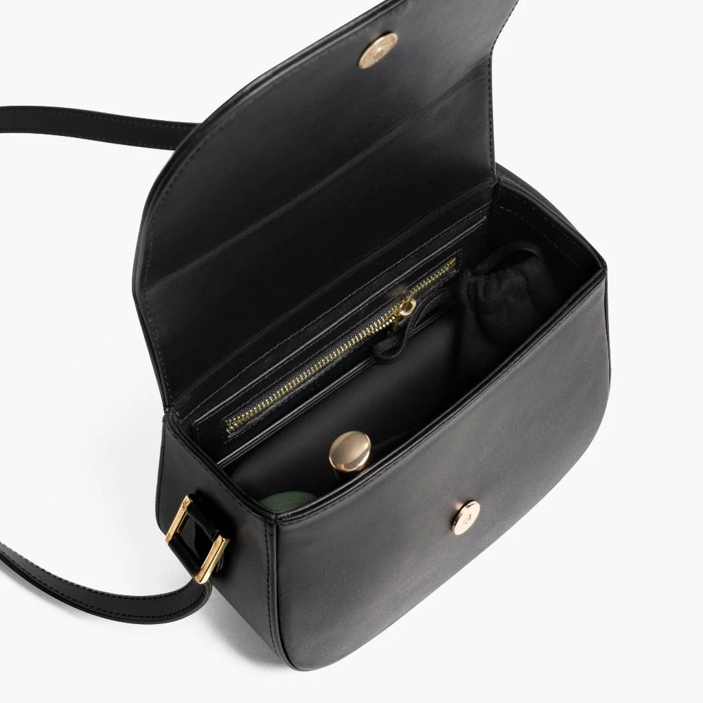 Simple Smooth Cowhide Saddle Crossbody Bag