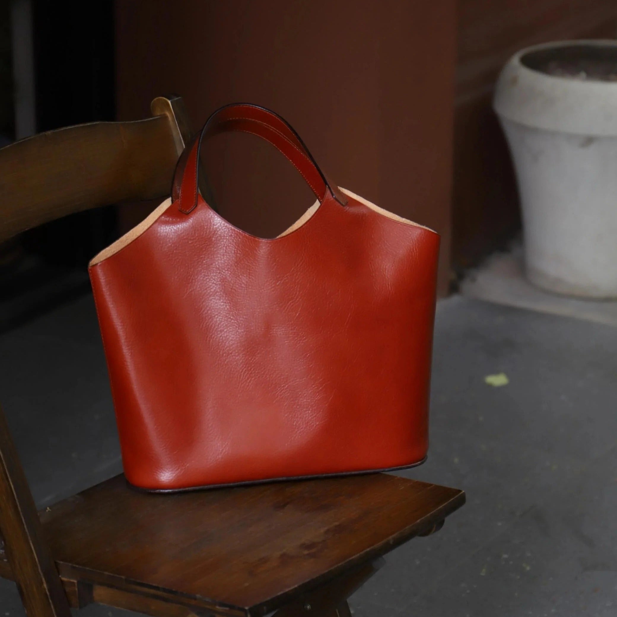 Vintage Oil Waxed Cowhide Large Capacity Tote Handbag