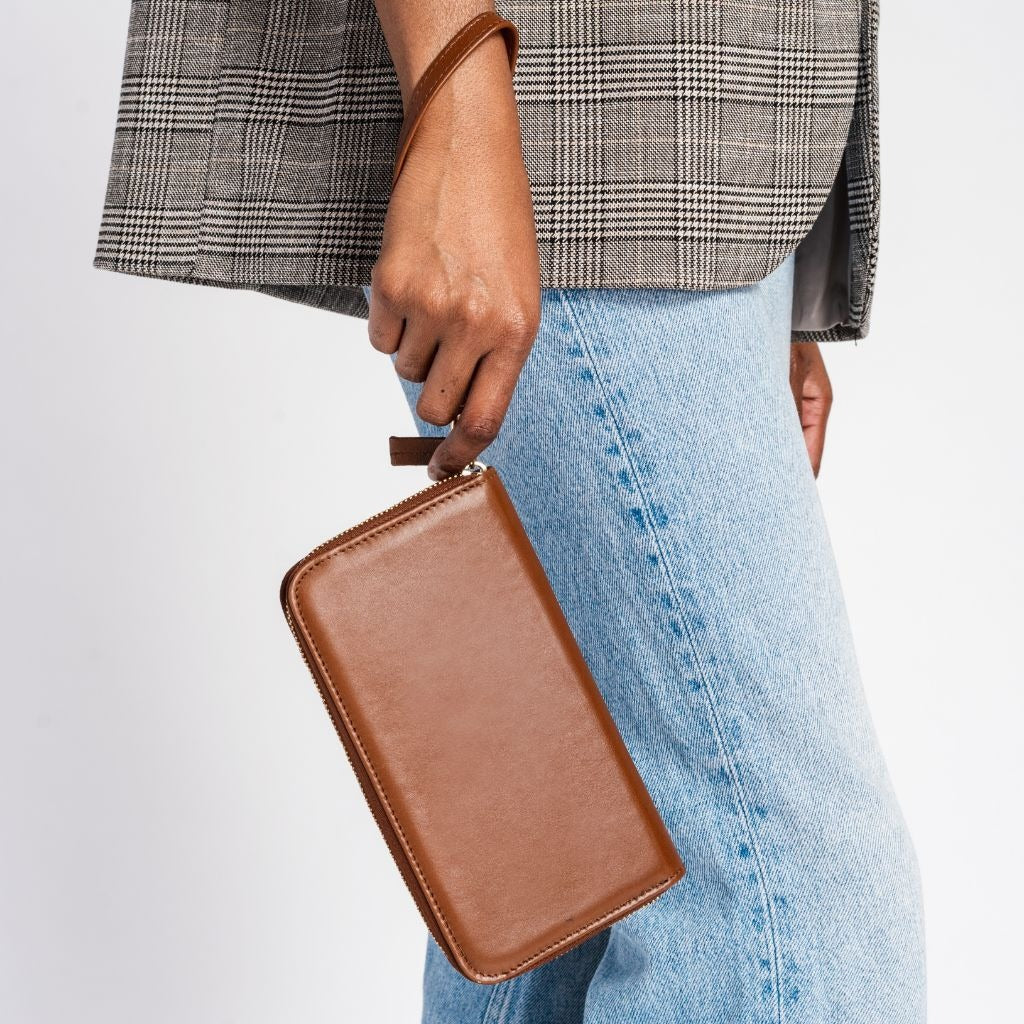 Vintage Smooth Cowhide Long Zipper Clutch Wallet